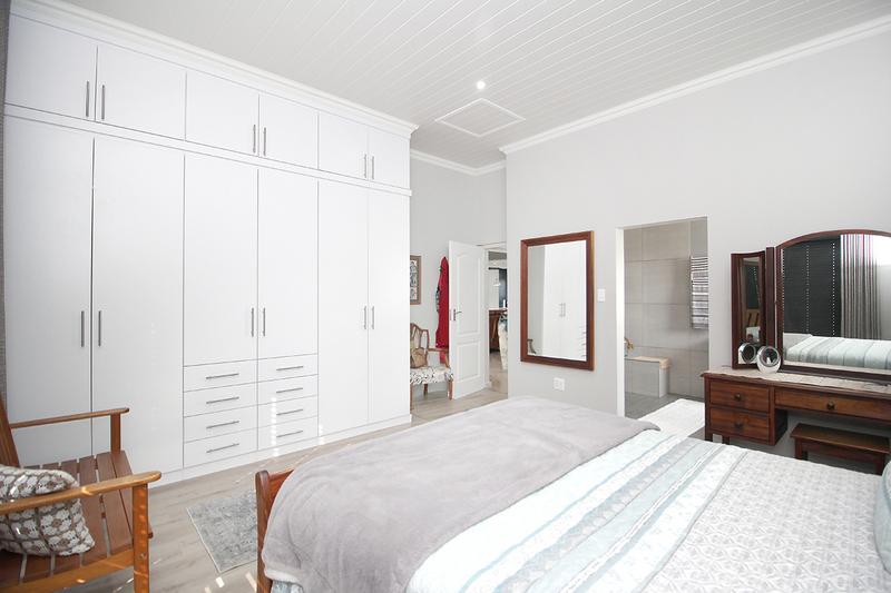 3 Bedroom Property for Sale in Reebok Western Cape